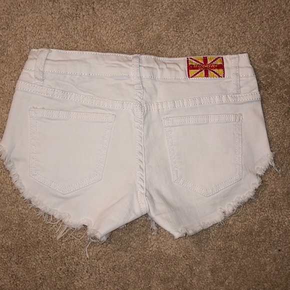 SOLD vintage y2k machine shorts - Picture 2 of 3